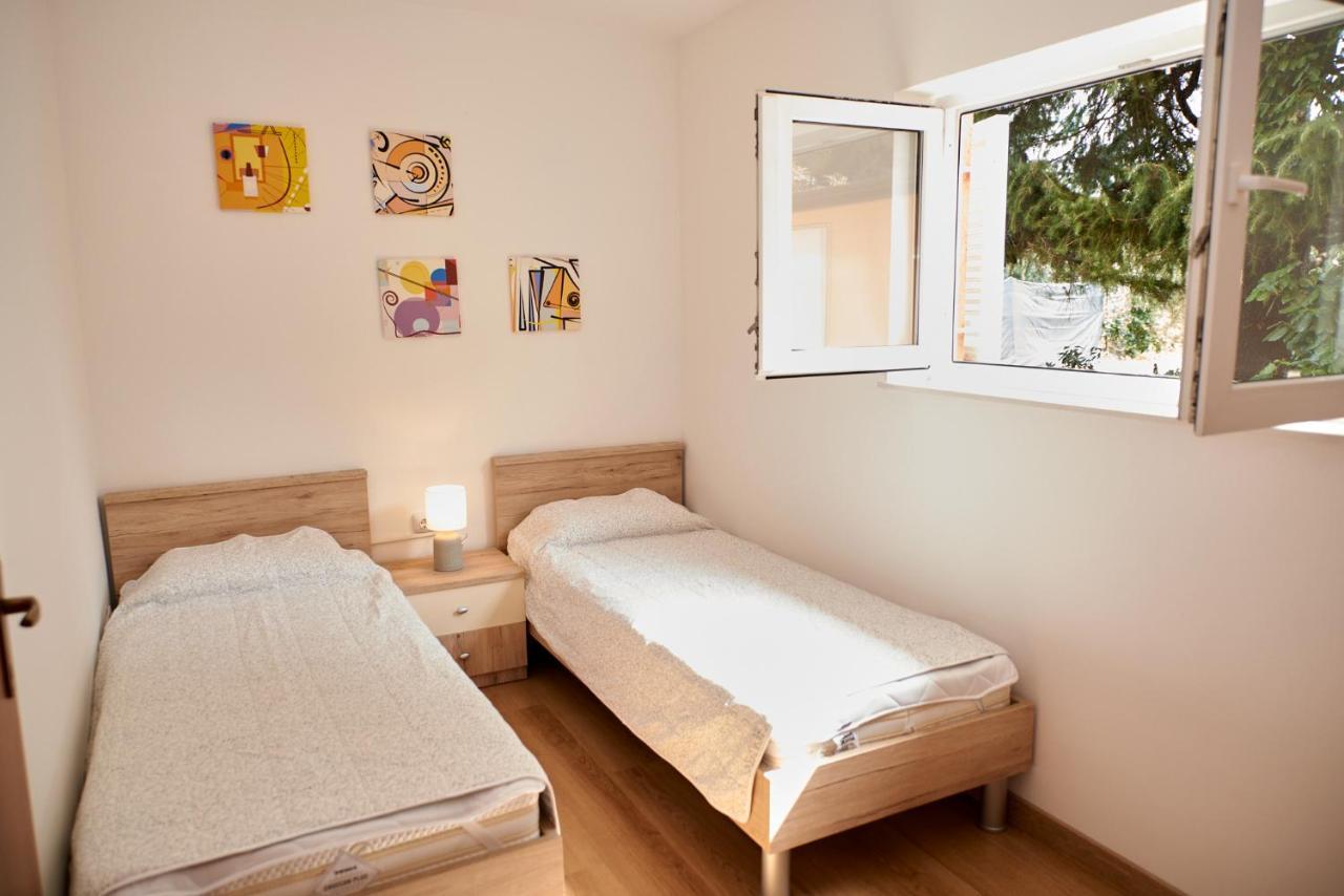 Cittanova Boutique Apartment Con Piscina Novigrad  Exterior photo