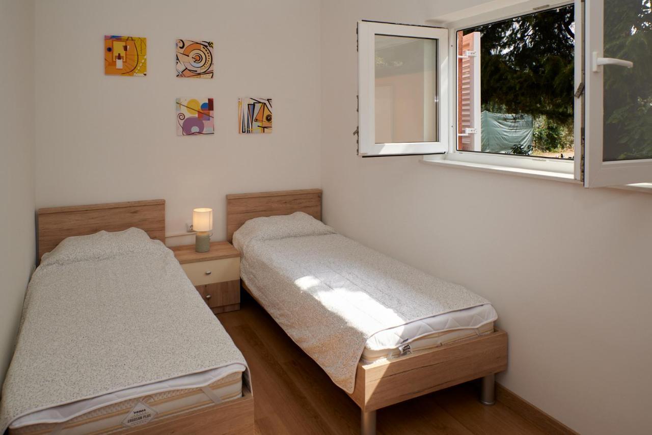 Cittanova Boutique Apartment Con Piscina Novigrad  Exterior photo