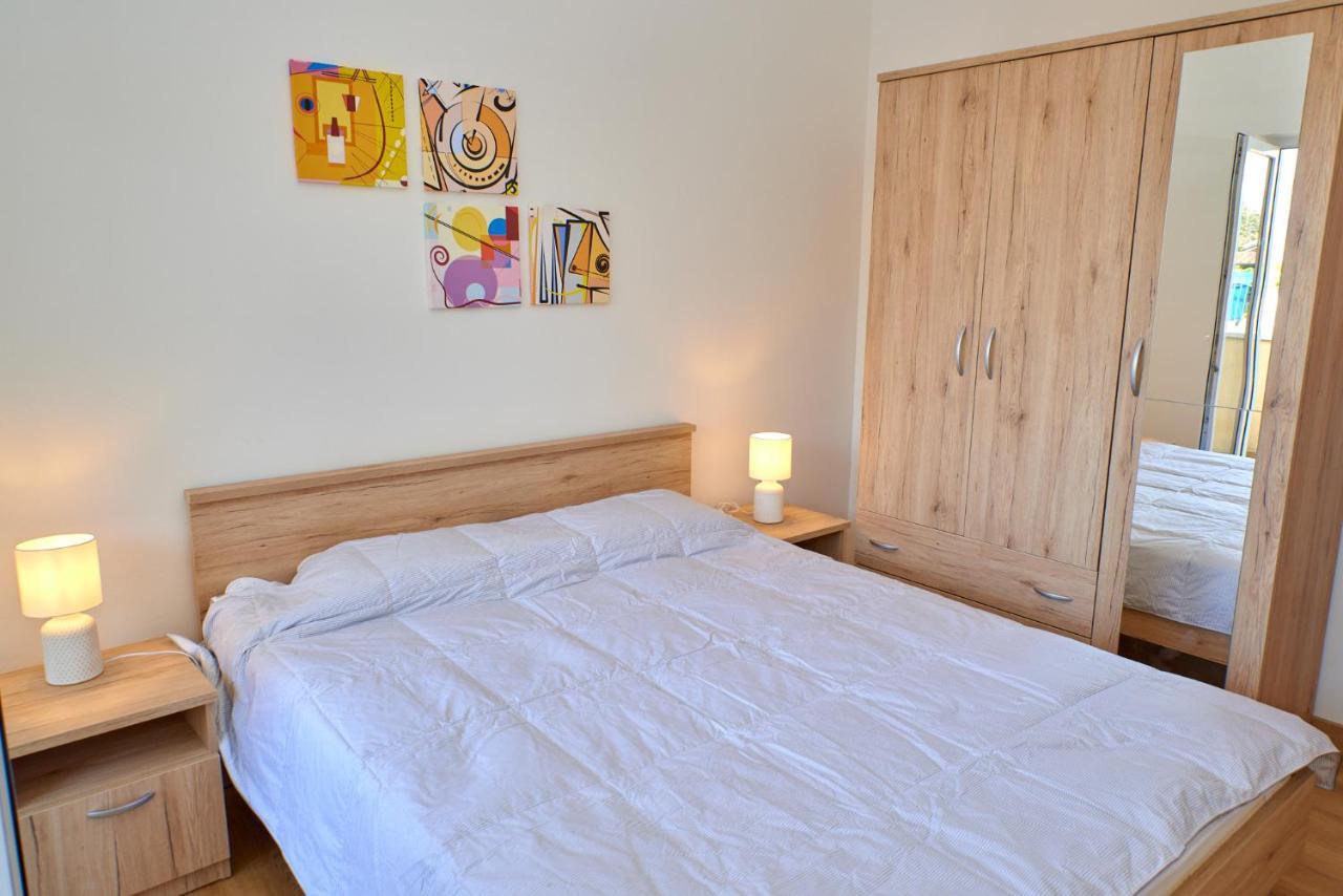 Cittanova Boutique Apartment Con Piscina Novigrad  Exterior photo